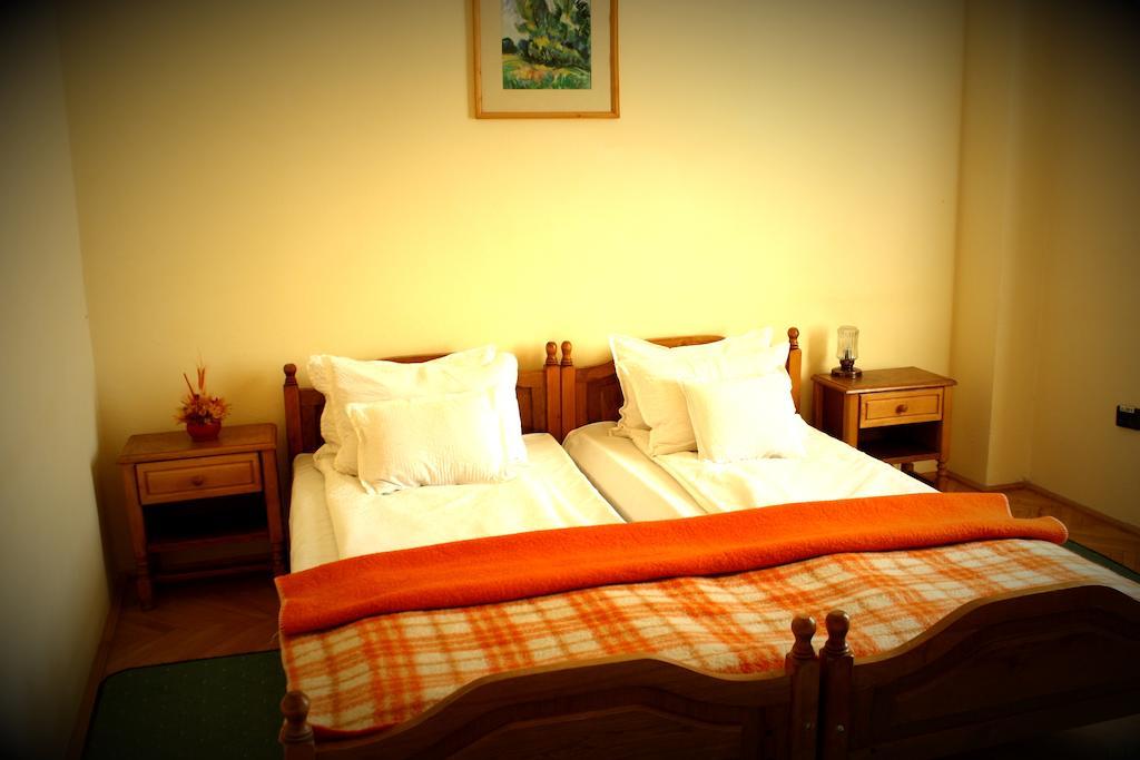 Hotel Tivoli Sovata Zimmer foto